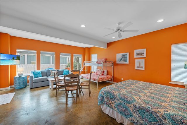 2525 S 11th St 46, Port Aransas, TX 78373