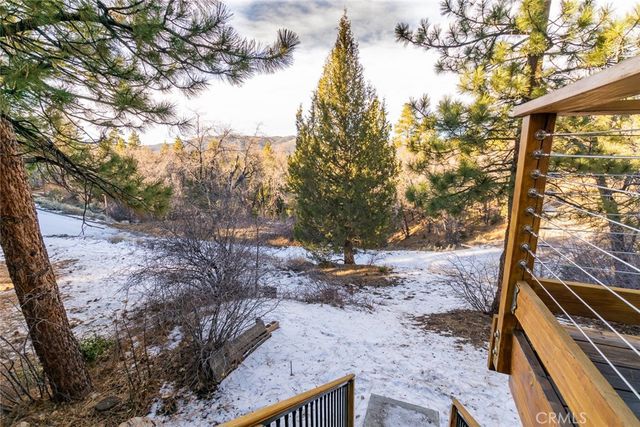 860 Villa Grove Ave, Big Bear City, CA 92314