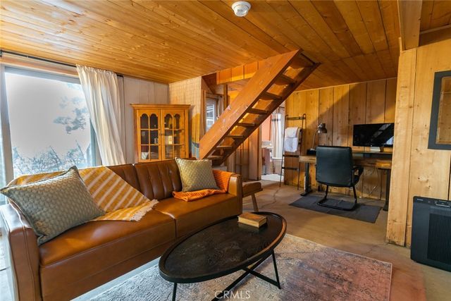 860 Villa Grove Ave, Big Bear City, CA 92314