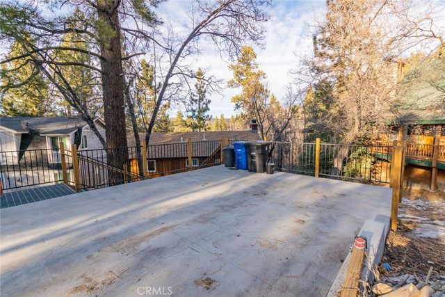 860 Villa Grove Ave, Big Bear City, CA 92314