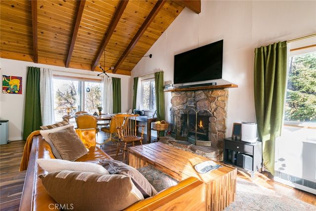 860 Villa Grove Ave, Big Bear City, CA 92314