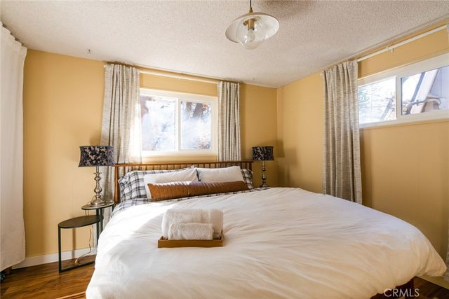 860 Villa Grove Ave, Big Bear City, CA 92314