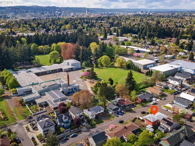 3710 Se 49TH Ave, Portland, OR 97206