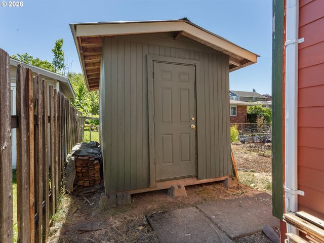 3710 Se 49TH Ave, Portland, OR 97206