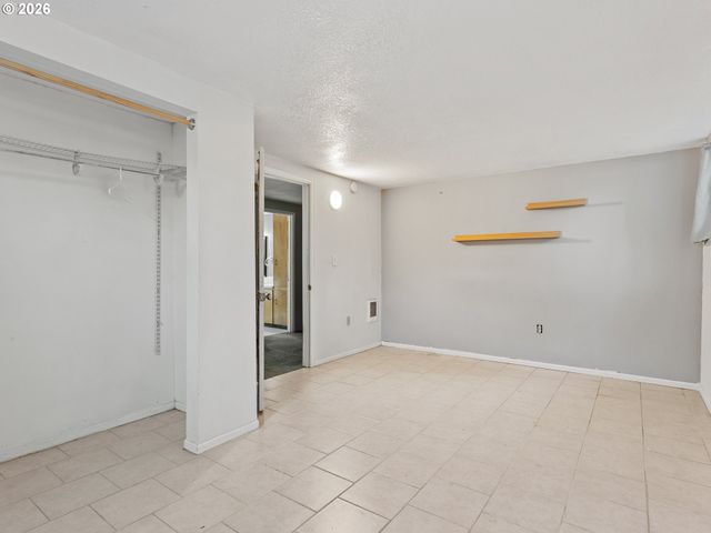 3710 Se 49TH Ave, Portland, OR 97206
