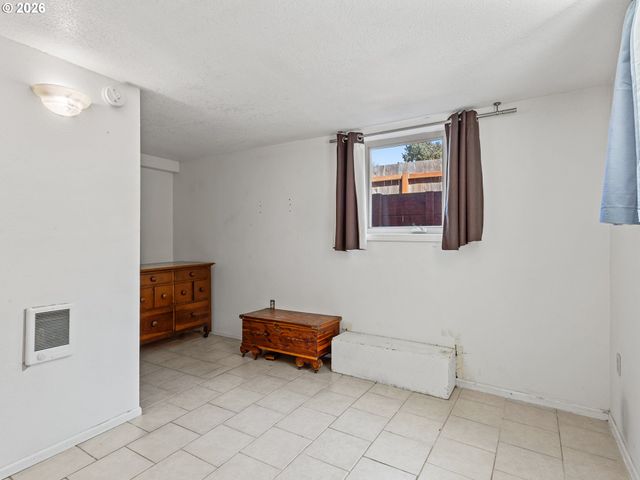 3710 Se 49TH Ave, Portland, OR 97206