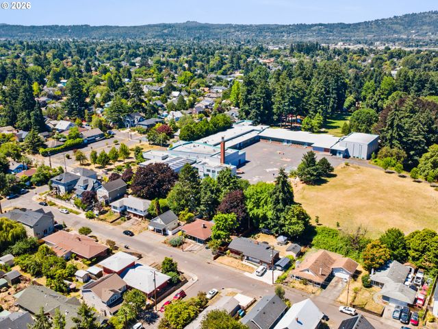 3710 Se 49TH Ave, Portland, OR 97206