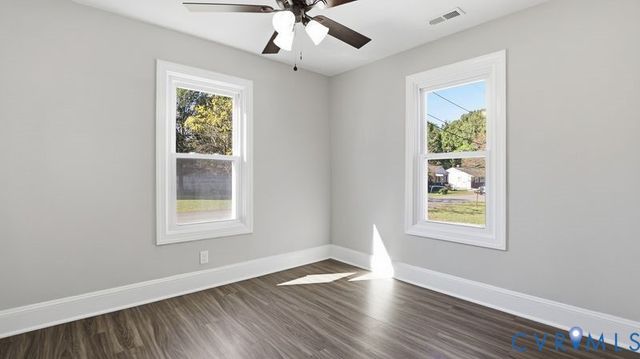 3525 Woodlawn St, Hopewell, VA 23860