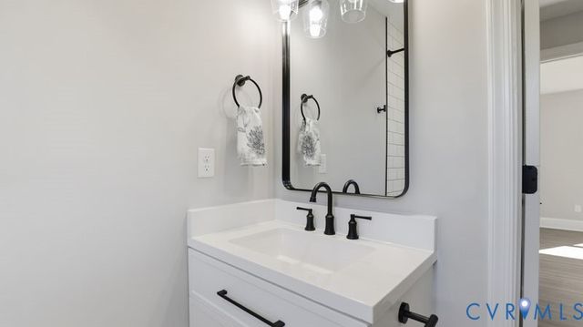 3525 Woodlawn St, Hopewell, VA 23860