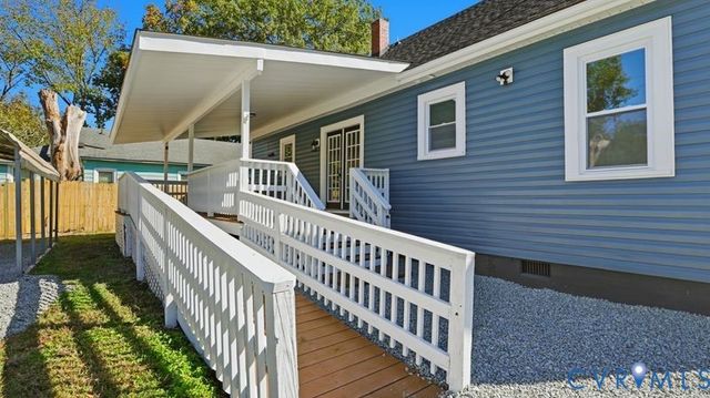 3525 Woodlawn St, Hopewell, VA 23860