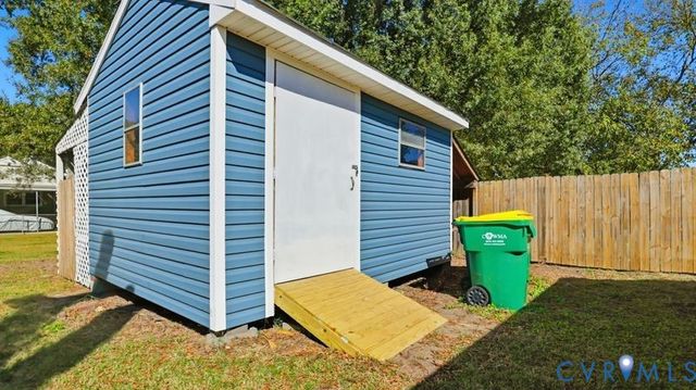 3525 Woodlawn St, Hopewell, VA 23860