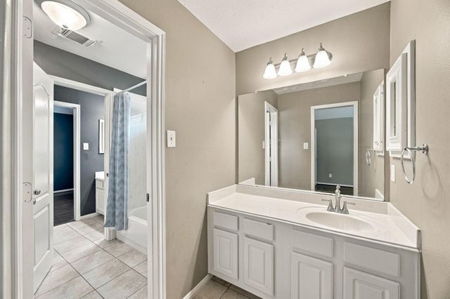 2417 La Rochelle Court, Seabrook, TX 77586
