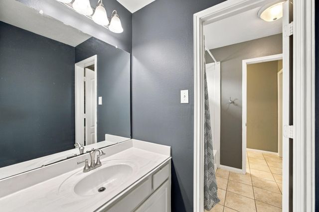 2417 La Rochelle Court, Seabrook, TX 77586