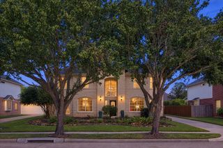 2417 La Rochelle Court, Seabrook, TX 77586