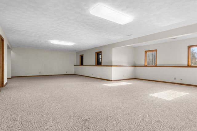 8317 Snaresbrook Road, Roscoe, IL 61073