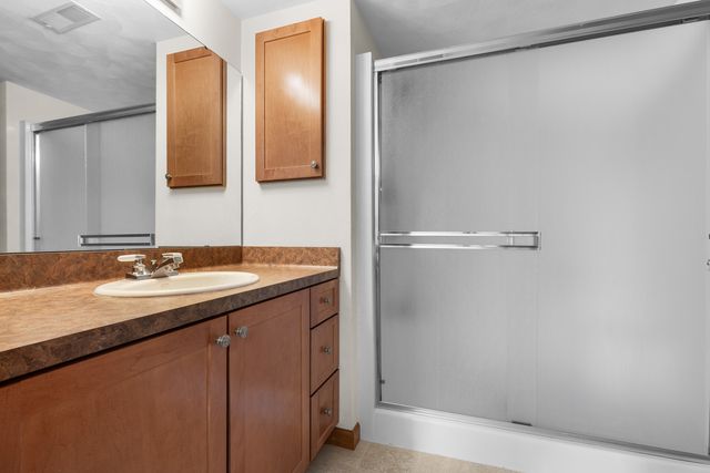 8317 Snaresbrook Road, Roscoe, IL 61073