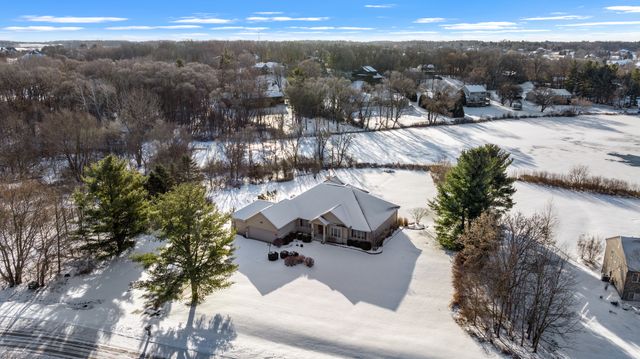 8317 Snaresbrook Road, Roscoe, IL 61073