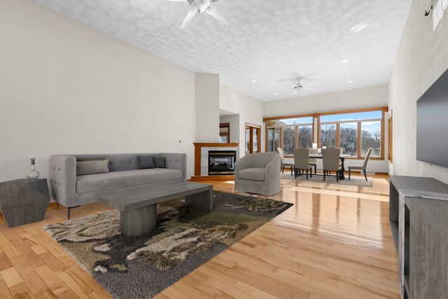 8317 Snaresbrook Road, Roscoe, IL 61073