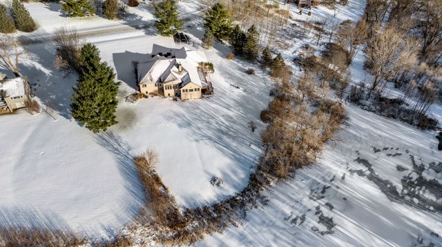 8317 Snaresbrook Road, Roscoe, IL 61073