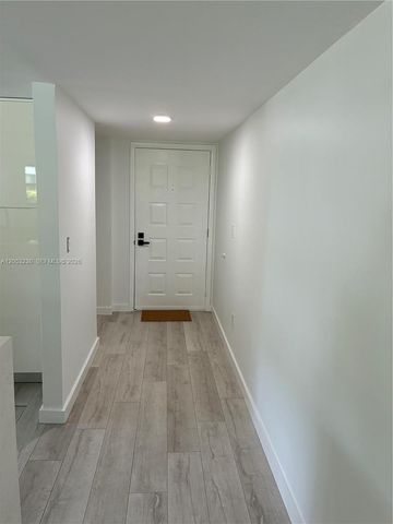 16141 Blatt Boulevard 113, Weston, FL 33326
