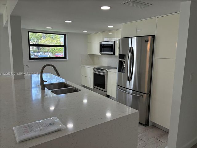16141 Blatt Boulevard 113, Weston, FL 33326
