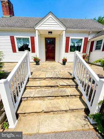 2837 W PHILADELPHIA AVE NW, Oley, PA 19547