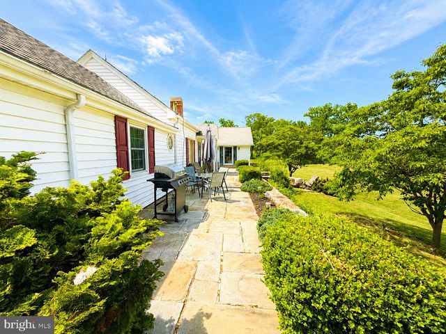 2837 W PHILADELPHIA AVE NW, Oley, PA 19547