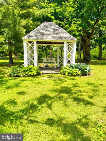2837 W PHILADELPHIA AVE NW, Oley, PA 19547