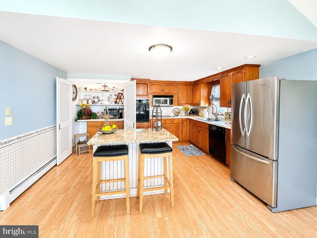 2837 W PHILADELPHIA AVE NW, Oley, PA 19547