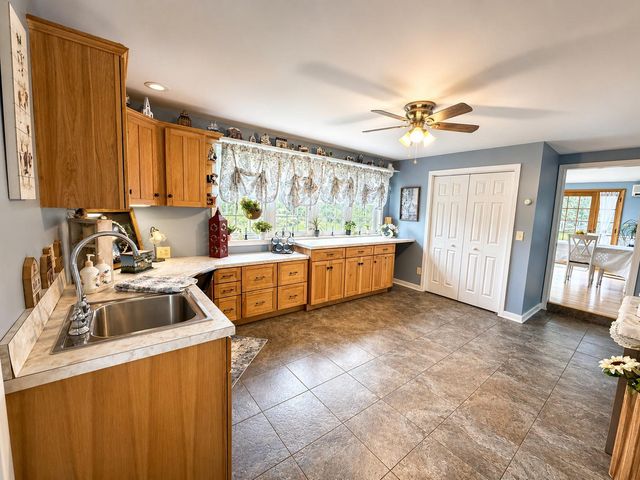 2837 W PHILADELPHIA AVE NW, Oley, PA 19547