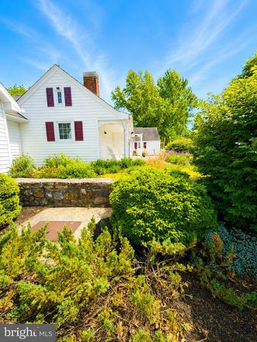 2837 W PHILADELPHIA AVE NW, Oley, PA 19547