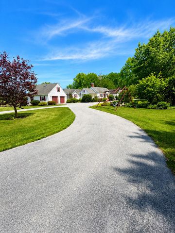 2837 W PHILADELPHIA AVE NW, Oley, PA 19547