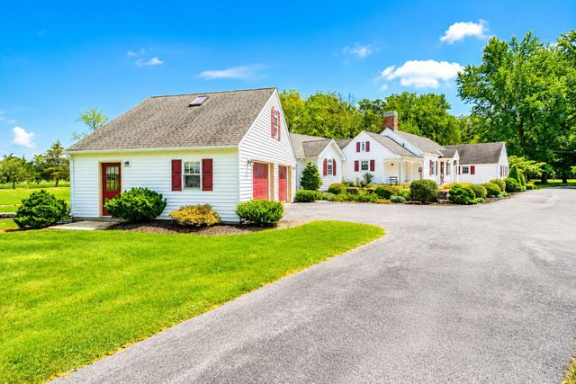 2837 W PHILADELPHIA AVE NW, Oley, PA 19547