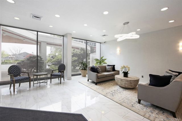 300 High Point Drive 209, Hartsdale, NY 10530