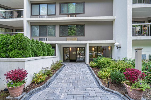 300 High Point Drive 209, Hartsdale, NY 10530
