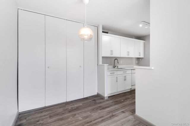 300 High Point Drive 209, Hartsdale, NY 10530