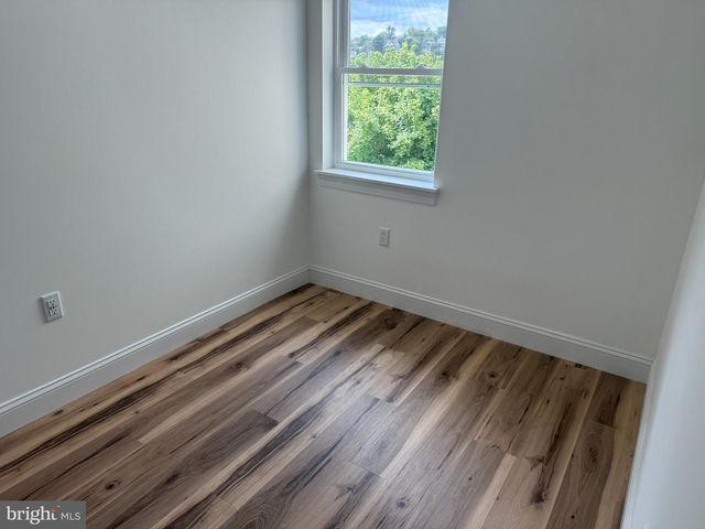 4810 UMBRIA, Philadelphia, PA 19127