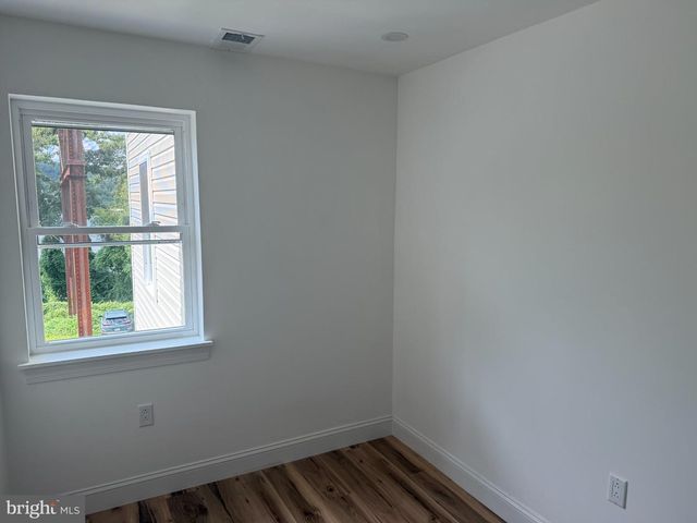 4810 UMBRIA, Philadelphia, PA 19127