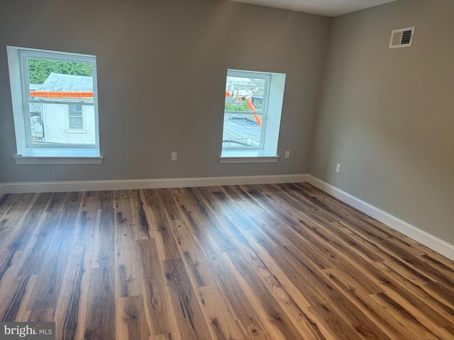 4810 UMBRIA, Philadelphia, PA 19127