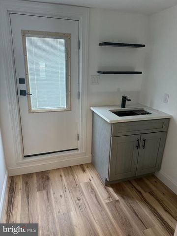4810 UMBRIA, Philadelphia, PA 19127