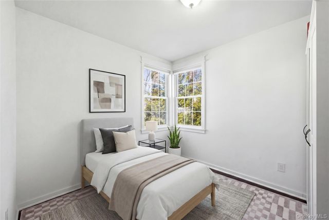 11 Grand Central Avenue, Amityville, NY 11701
