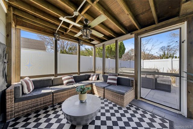 11 Grand Central Avenue, Amityville, NY 11701