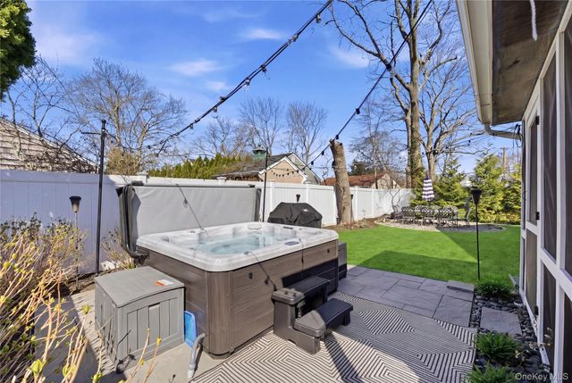 11 Grand Central Avenue, Amityville, NY 11701