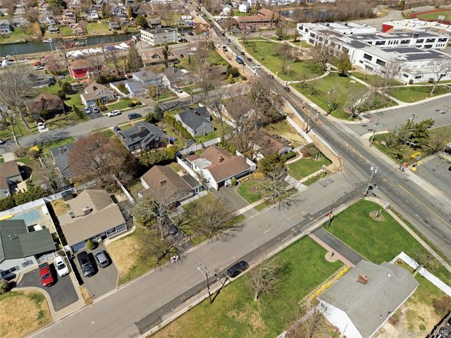 11 Grand Central Avenue, Amityville, NY 11701