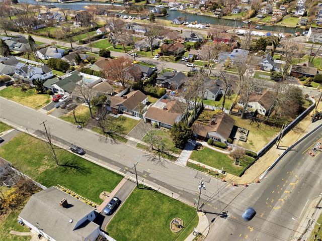 11 Grand Central Avenue, Amityville, NY 11701