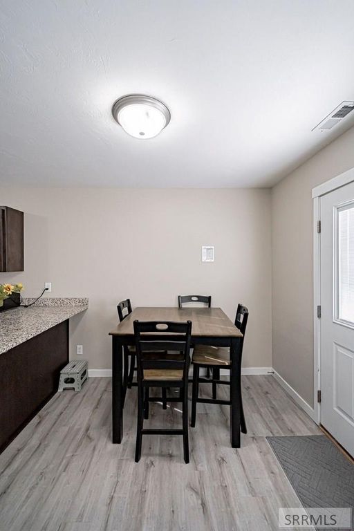 Image 13 of property listing at 2873 Murwood Street, Idaho Falls, ID 83402