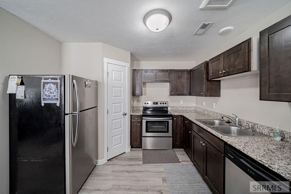 Image 16 of property listing at 2873 Murwood Street, Idaho Falls, ID 83402