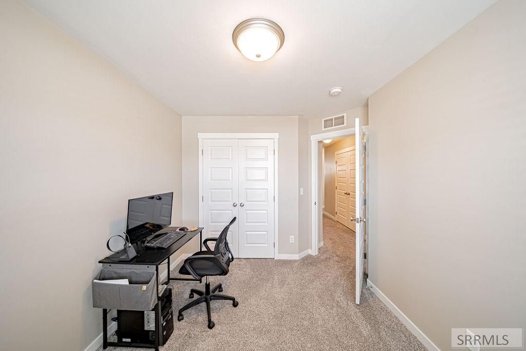 Image 32 of property listing at 2873 Murwood Street, Idaho Falls, ID 83402