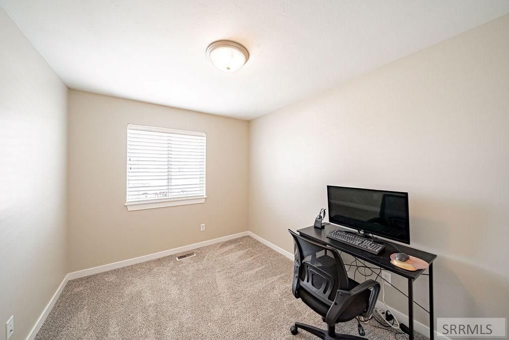 Image 33 of property listing at 2873 Murwood Street, Idaho Falls, ID 83402