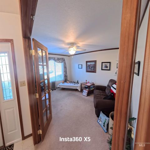 2450 Julie Lane, Twin Falls, ID 83301